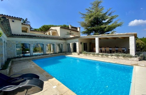 Mouans-Sartoux Casa | Grande et Luxueuse Propriété Familiale