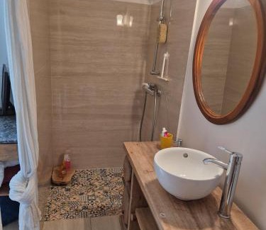 La Celle-sous-Gouzon Villa | Grande maison près du centre