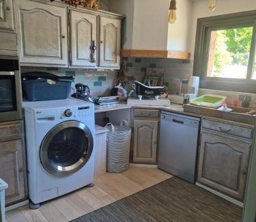 La Celle-sous-Gouzon Villa | Grande maison près du centre