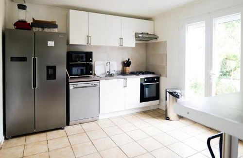 Deux Croix-Banchais Casa | Grande maison façon "Auberge" quartier des Deux Croix, Angers - 16 personnes