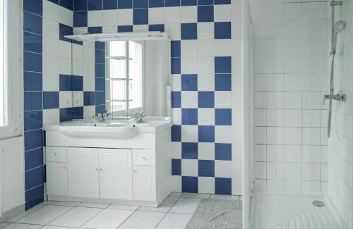 Deux Croix-Banchais Casa | Grande maison façon "Auberge" quartier des Deux Croix, Angers - 16 personnes