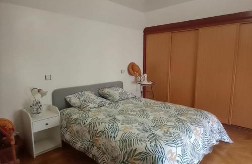 Saint-Gaultier Casa | Grande Maison Familiale avec Piscine et Parking à Saint-Gaultier - FR-1-591-753