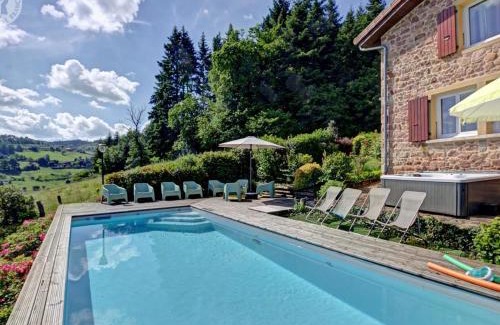 Belmont-de-la-Loire Casa | Grande maison avec piscine, jardin et animaux admis - FR-1-496-247