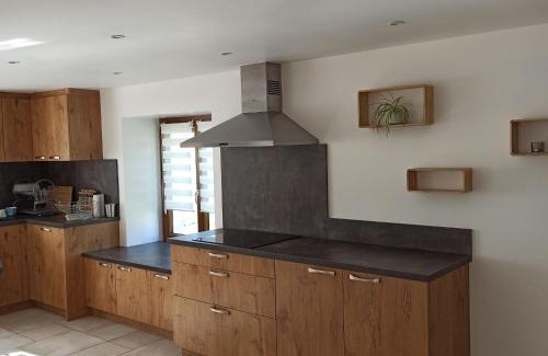 Champ-le-Duc Casa | Grande Maison pour 10 Pers. avec Jardin, Terrasse, BBQ, Près de Bruyères et Gérardmer - FR-1-589-335