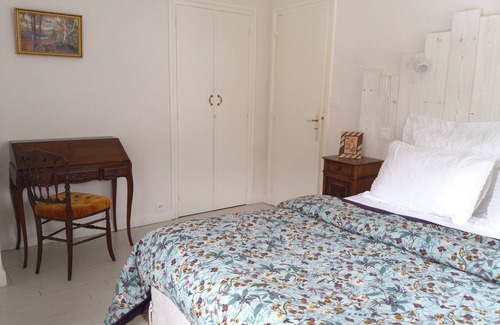 Sembadel Cama Y Desayuno | Grande Ourse guest room