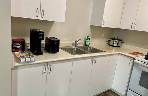 Grande Prairie Apartamento | Grande Prairie 2 BR/1 BATH/Furnished/Patio & BBQ/24 hrs scrty camera/Free prking
