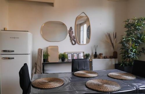 Foix Apartamento | Grande Terrasse Hyper-Centre Quiet & Cozy for 2