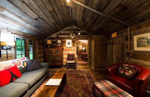 Nashville Casa | Grandma Barnes Cabin