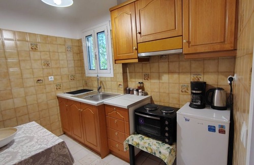 Dirfys-Messapia Apartamento | Grandma’s Pine Apartments – Cozy Double Bed
