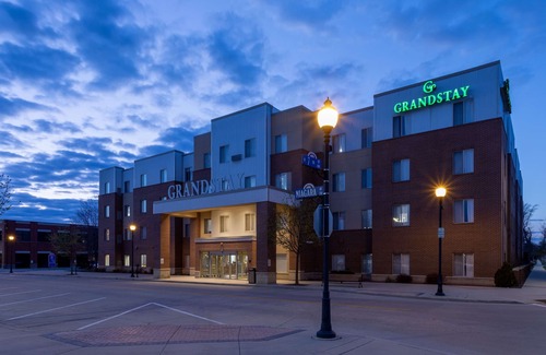 Downtown Apartamento | Grandstay Residential Suites Hotel - Sheboygan