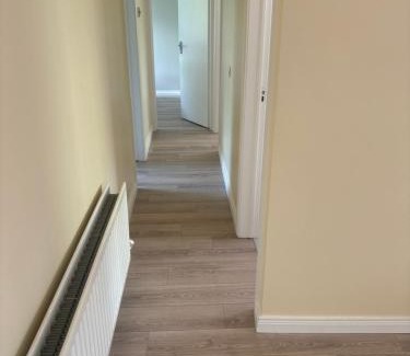 Omagh Casa | 'Grange Hideaway' Town Centre (Sleeps 6)