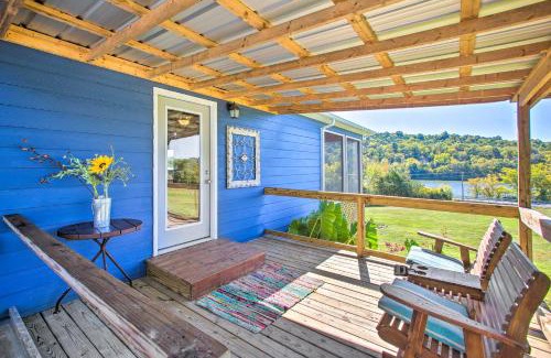 Granville Casa | Granvilles Blue Cottage Porch and River View!