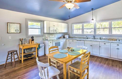 Granville Casa | Granvilles Blue Cottage Porch and River View!