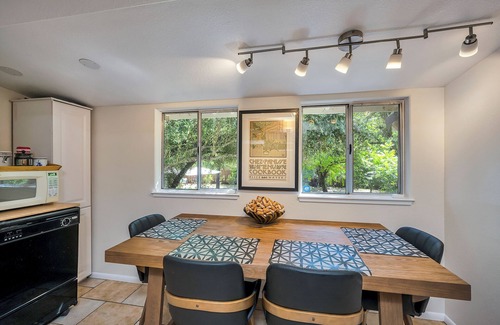 Glen Ellen Casa | Grapevine Cottage by AvantStay | Hobby Vineyard, Firepit, Ample Outdoor Seating