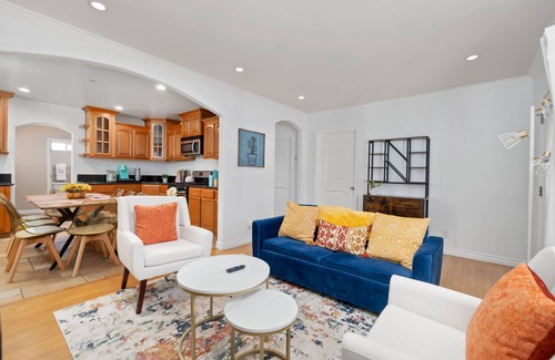 Mid Central Casa | ★GRATYFYING ABODE 3B2B WITH QUEEN BEDS★