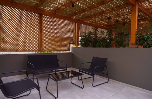 Mets Apartamento | GREA Ardittos / Apartment 3 with Private Terrace