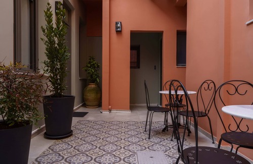 Mets Apartamento | GREA Ardittos / Apartment 3 with Private Terrace