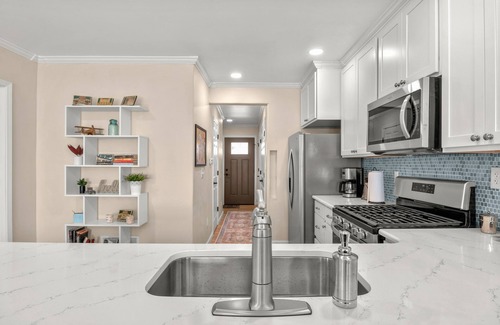 Estral Beach Cabaña | Great Lakes Waterfront Cottage Estral Beach