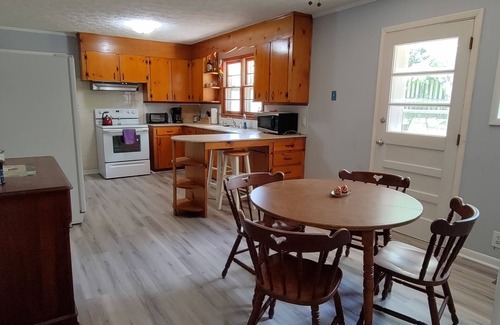 Kingston Casa | Great American Getaway- Small lake town near Knoxville.