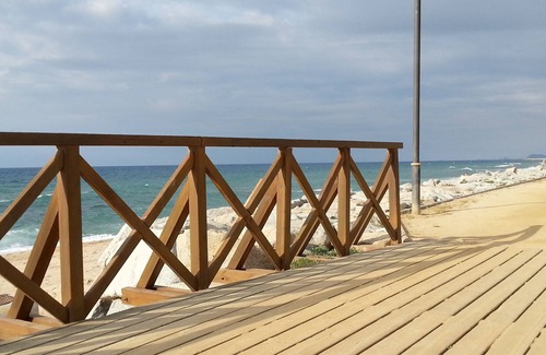 Vilassar de Mar Apartamento | Gran apartamento en la playa, muy cerca de Barcelona. Primera línea de mar