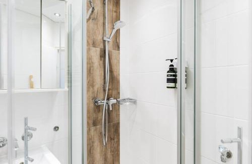 Antonsviertel Apartamento | GREAT CITY VIEW I 26 FLOOR I NETFLIX and BOXSPRINGBED