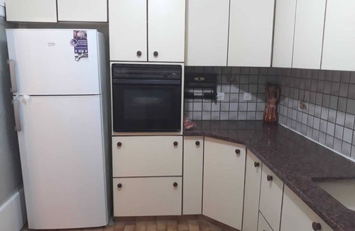 Kadima Apartamento | Gran apartamento familiar limpio 5 min. A pie de la playa y del paseo marítimo.