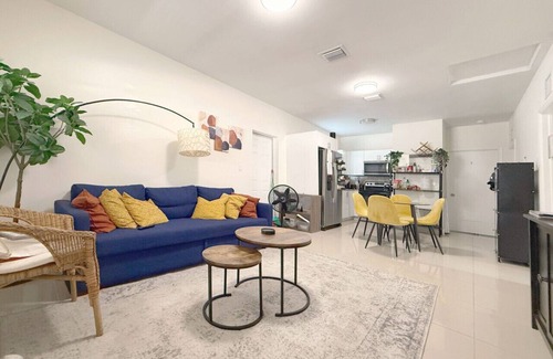 Liberty City Casa | Great Deal - Room Central Location Buena Vista