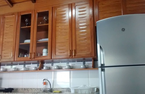 Buzios Casa | Grandes suites dúplex de 3 dormitorios, aire, piscina, Sky, WIFI, en Geribá-Buzios.