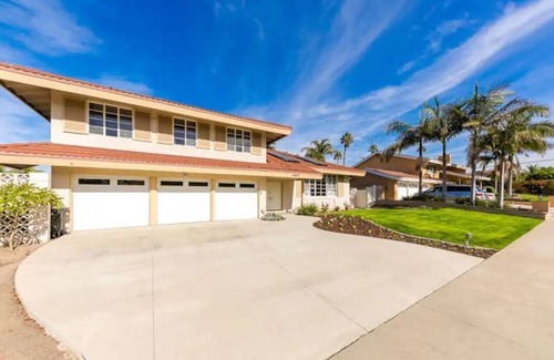Orange Casa | Great for Family's Disneyland Close 5 Bedrooms, 3 Baths, Sleeps 12 Pool Home