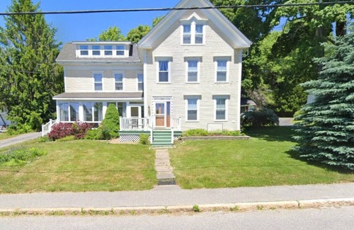 Southwest Harbor Casa | Great Harbor Inn Bermuda Room 22