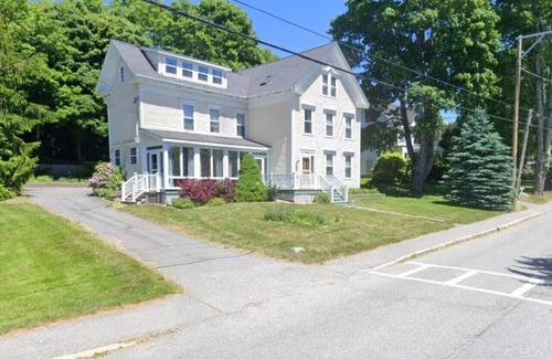 Southwest Harbor Casa | Great Harbor Inn Bermuda Room 22