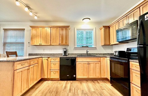 Hancock Casa | Nueva casa ubicada cerca del Parque Nacional Acadia y la Península Schoodic