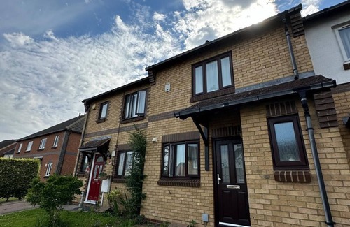 Bedford Casa | Great Home Close To The Embankment Free Parking and Self Check in!