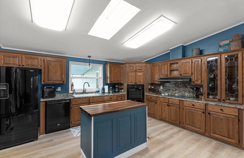 Cascade Casa | Great house on the banks of the Mighty Mo