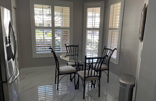 Palm Beach Gardens Casa | Great house in an upscale gated community.