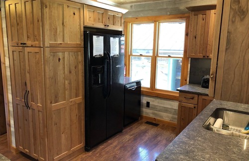 Luther Cabina | Excelente ubicación para ORV / motos de nieve, caza y pesca