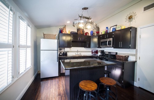 East Riverside Casa | Venta de julio!, excelente ubicación, cerca de todo, # 17STR-04198