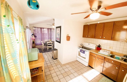 Childs Park Casa | Great location: Restaurants, Shops, Kayak launch, Pinellas Bike trail, and Beach