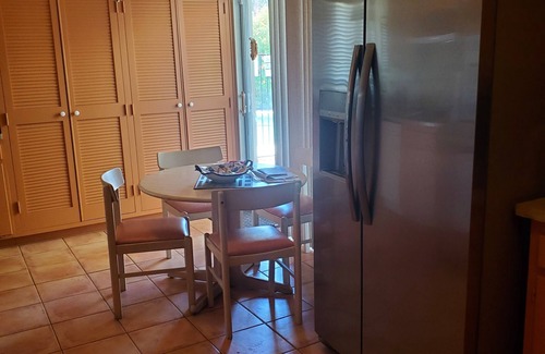 Shalimar Casa | Gran ubicación y valor! Grande, hermosa casa de campo de golf, piscina privada, bañera