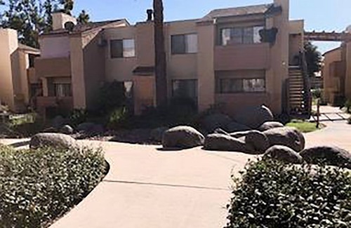 Bonita Condominio | Excelente para NO FUMADORES, NO SE ADMITEN MASCOTAS ... Fácil de llegar, corto viaje a San Diego Diversión