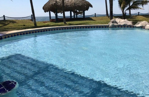 Monterrico Casa | Gran casa frente al mar MR031