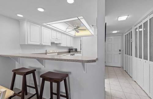 Port Orange Condominio | 🌊Great Ocean Views + Awesome Location-Ocean Terrace Club 706🌊