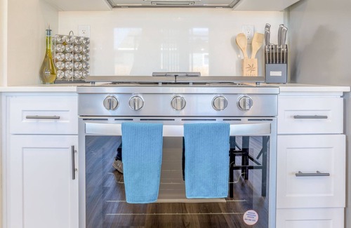 Visalia Casa | Great place to stay on your day trip to the Sequoias.