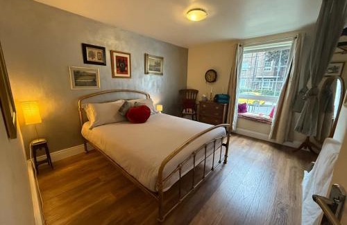 Chaucer Apartamento | Great rooms in an uber cool flat! London Bridge