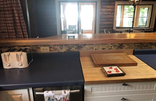 Washington Island Cabaña | Grandes amaneceres, 200 pies del lago Michigan Shorefront, 1. 5 Acres, 2 dormitorios, 1 baño