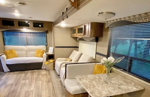 East Palatka Casa | Great View on a 60-acre ranch, with animals, water, pastures, and more!