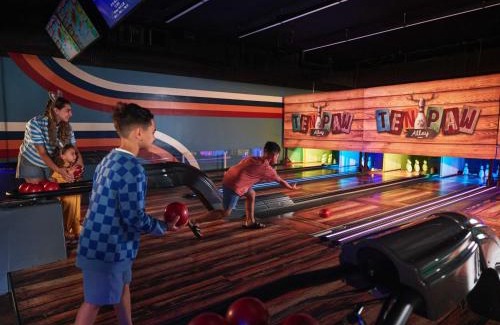 Mason Cabina | Great Wolf Lodge Mason