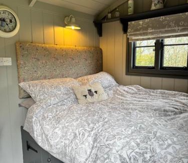 Sedlescombe Casa | Greatwood Shepherds Hut