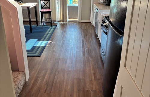 Willis Cabaña | Greek Inspired Lakefront Cottage