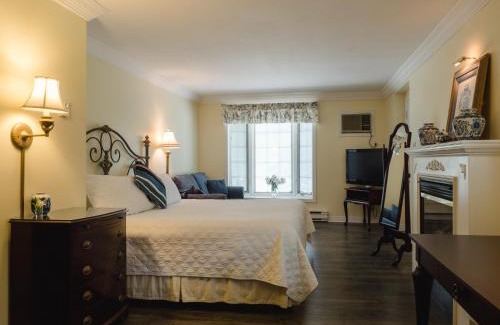 Kingston Casa | Green Acres Inn